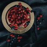 Expert profile representation with soft berry accents